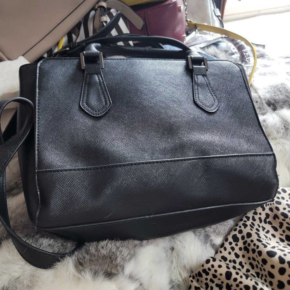 Jones N.Y. bags